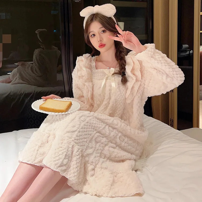 5XL Large SIze Winter Flannel Nightgown Women's  Plush Pajamas Sweet Princess Style Long-sleeved Midi Home Sleep Dress Outwear