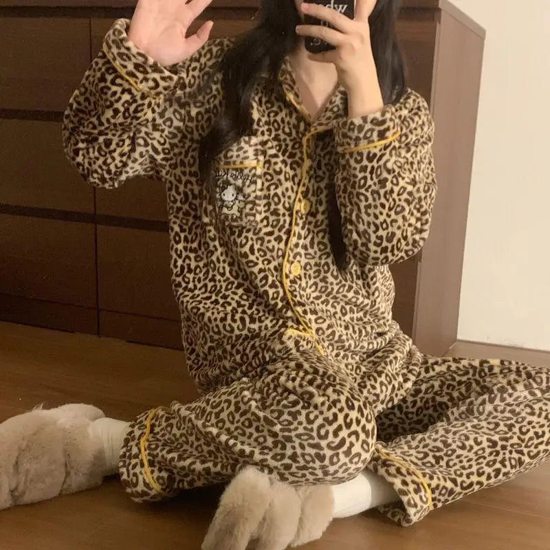 Hot Kawaii Hello Kitty Leopard Print Pajamas and Pajamas Girls Long-Sleeved Tops Coral Velvet Sexy Cardigan Casual Home Wear Set